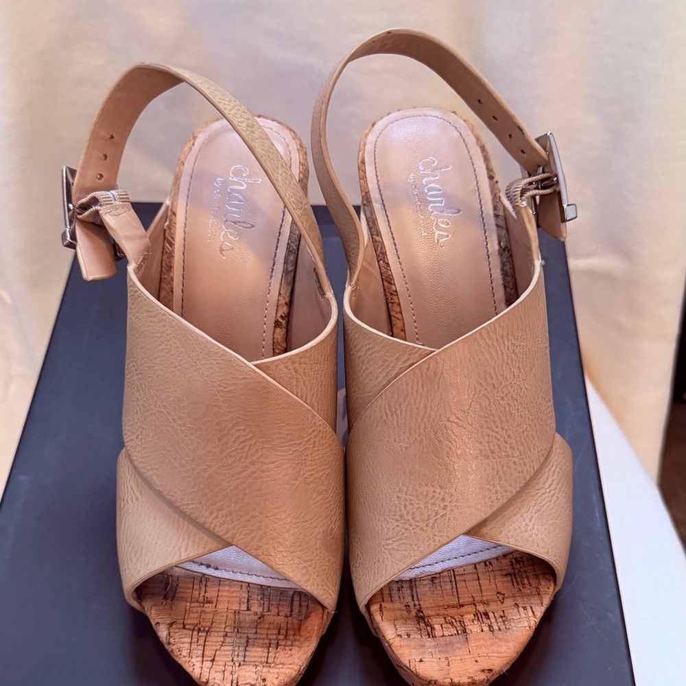 Charlies by Charlies David Beige Cork Wedge Sandals size 7 1/2 - Picture 2 of 6